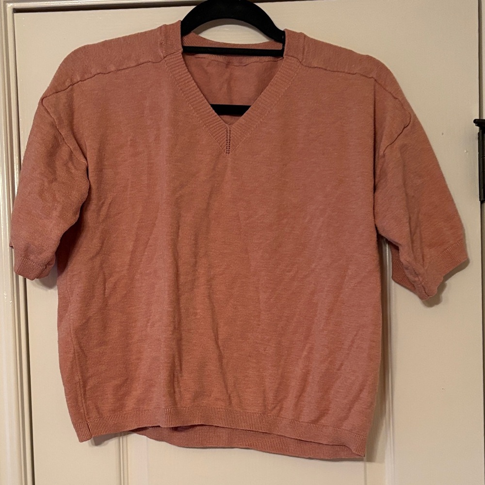 Women’s V-Neck Sweater - Rose